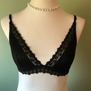 New black lace bralette size small